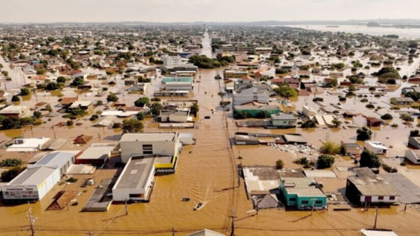 1) Desastres naturais: "a gente vai ter inundações de água e maremoto adoidado", disse Márcia. A fala lembra as inundações ocorridas no Rio Grande do Sul em abril deste ano. Foto: Reuters/Folhapress