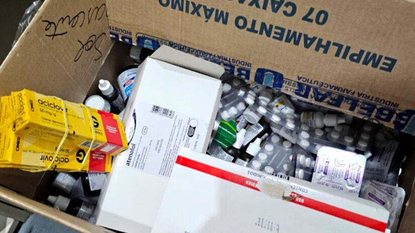 Medicamentos vencidos flagrados durante operação do Tribunal de Contas de São Paulo. 