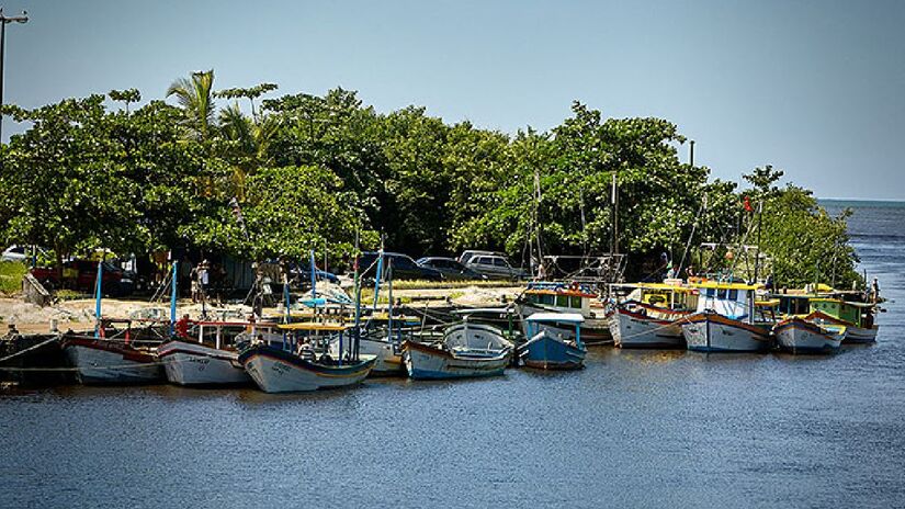 A cidade abriga, anualmente, o Encontro Ufológico, que reúne místicos de todo o Brasil. E Peruíbe não é a sede por acaso. Alguns especialistas no tema afirmam que a cidade do litoral sul é uma das mais místicas do País, ficando conhecida também como a "praia dos OVNIs" - (Turismo/Governo de São Paulo)