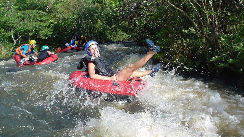 Conhecida como a capital nacional do turismo de aventura e famosa por seus parques naturais, a cidade de Brotas é ideal para quem busca conexão com a natureza - Foto: Sectur Brotas