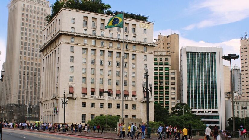 O Edíficio Matarazzo pertencia à família até 1972, quando foi comprado pelo banco Banespa. Atualmente é a sede da Prefeitura de São Paulo - (Guilherme Cunha / SMTUR)