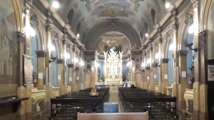 Igreja de Santa Cruz das Almas dos Enforcados: No início do século 19, ainda na época do Brasil Império, começou a história da Igreja de Santa Cruz das Almas dos Enforcados. Mesmo após tantos anos, a igreja continua de pé, no exato lugar em que foi construída - (Reprodução/YouTube João Correa)