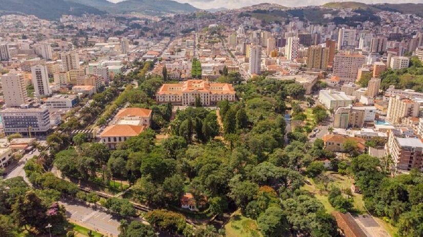 Com águas termais e belíssimos parques e mirante, a cidade de Poços de Caldas é muito procurada especialmente por casais. Contudo, ela também possui atrações incríveis para grupos de amigos e famílias - (Divulgação/Prefeitura de Poços de Caldas)