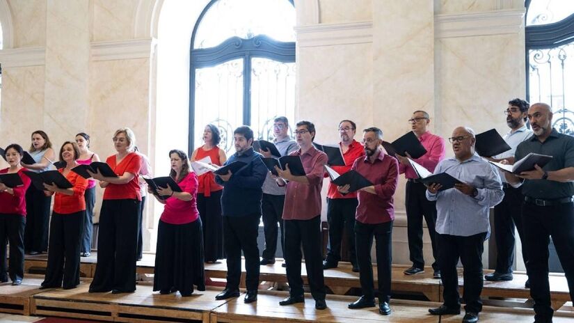 Espetáculo será apresentado ao lado do Coro Lírico, sob regência de Érica Hindrikson, e com participação especial do Coro Infantojuvenil da Escola Municipal de Música de São Paulo, sob regência de Regina Kinjo. Foto: Stig de Lavor/Divulgação 