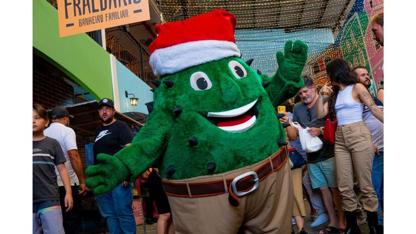 Além do Papai Noel, o desfile terá figuras icônicas como o Atualino, mascote do CTN. Foto: Divulgação