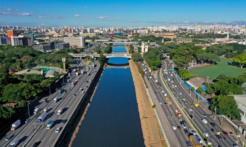 No Brasil, o Rio Tietê, que corta a capital de São Paulo, é destaque negativo e figura entre os mais poluídos do mundo. Foto: Divulgação/Semil