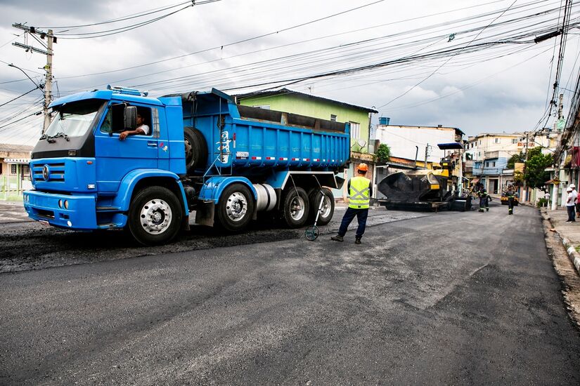 Segundo a Administração de Taboão da Serra, o mutirão foi iniciado no dia 2 de janeiro e passou por vias dos bairros Jardim Jacarandá, Suína e Silvio Sampaio. Fotos: Divulgação/Secom