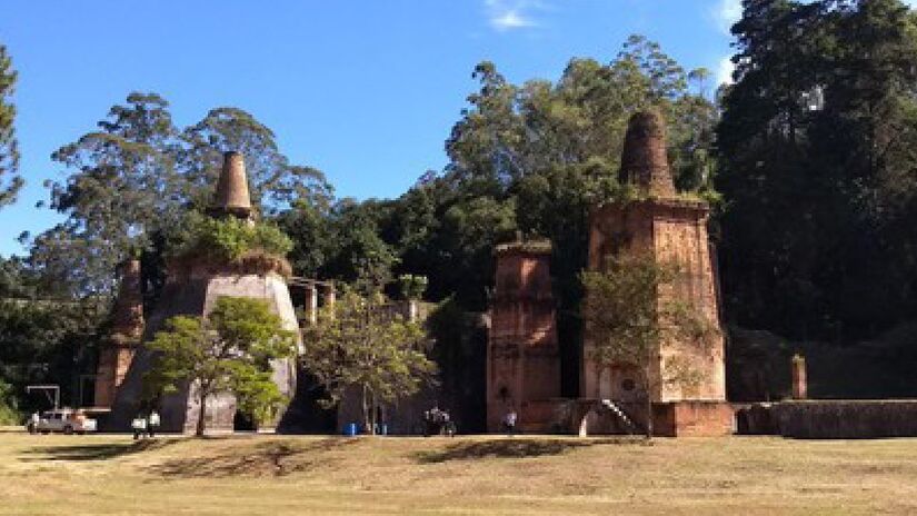 Antigos fornos de cal contam a história da cidade. Foto: Prefeitura de Caieiras.