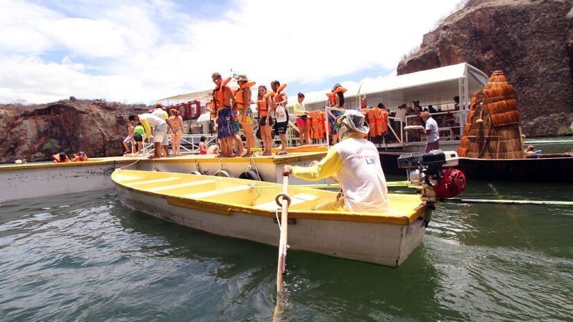 O turismo no Cânion de Xingó atrai visitantes de várias partes do Brasil. A gastronomia local e a infraestrutura às margens do Velho Chico tornam o passeio ainda mais especial.  (Fotos: Mtur)