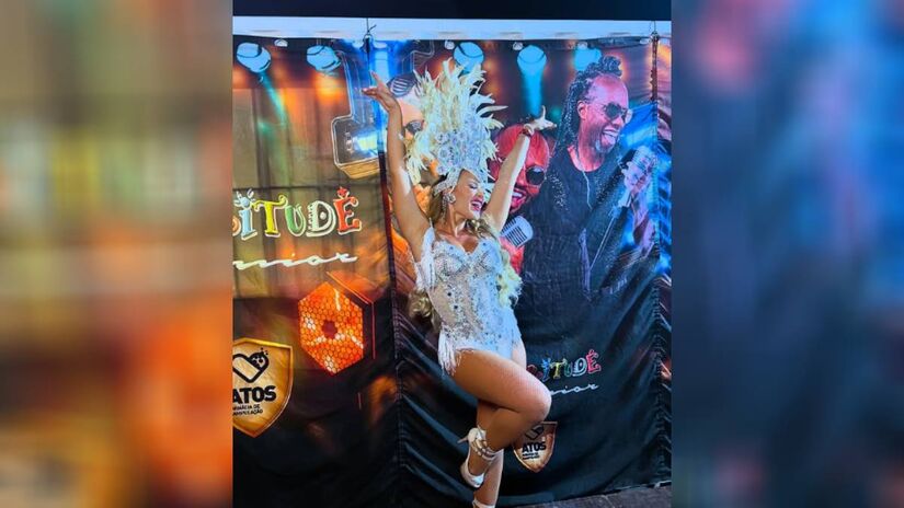 Karine Grum é rainha de bateria da Dragões da Real, no Carnaval, desde 2022. Foto: Reprodução/Instagram