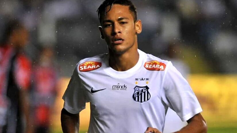 Neymar começou a sua carreira em 2009 no Santos, foi bicampeonato Paulista, campeão da Copa do Brasil e da Libertadores de 2011. Foto: Ivan Sturti/Santos FC