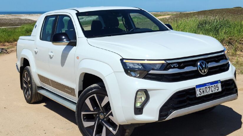 Há seis meses, a Amarok ocupava a sétima posição no ranking mensal de vendas, superada pelas concorrentes Toyota Hilux, Ford Ranger, Chevrolet S10, Mitsubishi Triton. Fiat Titano e Nissan Frontier.