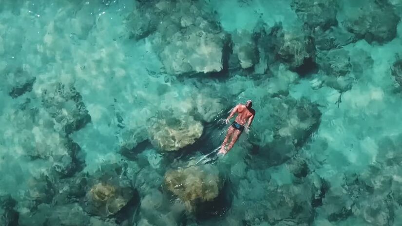 A Praia do Sancho já ganhou o título de mais bonita do mundo em sete edições diferentes. Anos como 2014, 2016 e 2024 marcaram essa trajetória de destaque.