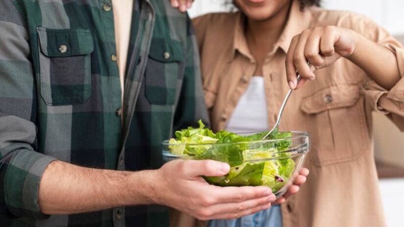 Fazer melhores escolhas na alimentação pode melhorar seus níveis de energia.