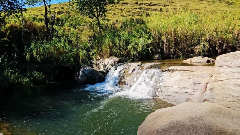 A cidade possui mirantes com vista para a Serra da Mantiqueira. Cada parada na estrada revela uma nova paisagem de tirar o fôlego.  