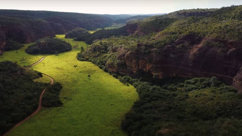 Aventura 4x4: Prepare-se para explorar 50 km de paisagens incríveis. A recompensa é um cenário que parece de outro mundo.