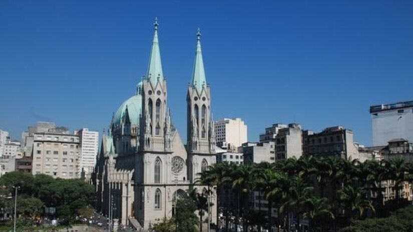 Localizado no centro da cidade de São Paulo, a Catedral da Sé é um dos principais e mais visitados pontos, sendo o principal entre os religiosos - (Divulgação/Arquidiocese de São Paulo)