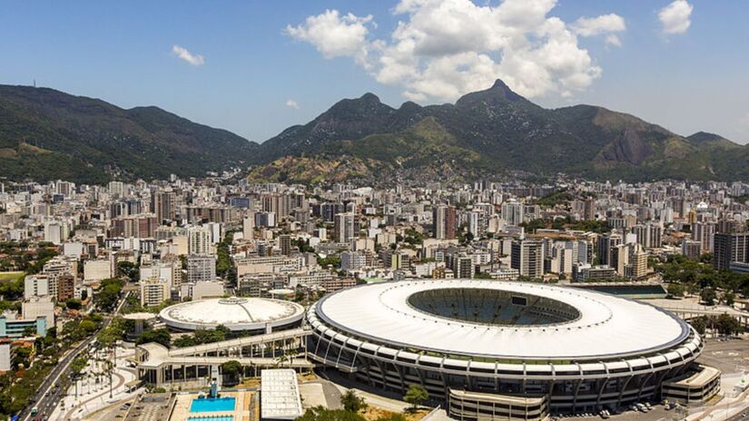 O ritmo contagiante do Rio pode ser sentido nas rodas de samba, nos blocos de rua e na energia vibrante de seu povo. Foto: Wikimedia Commons