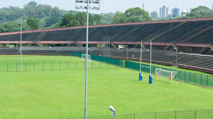 Atualmente, o local sedia principalmente eventos universitários e partidas de menor porte, como jogos de rúgbi. Foto: Julio Cesar Bazanini/USP Imagens