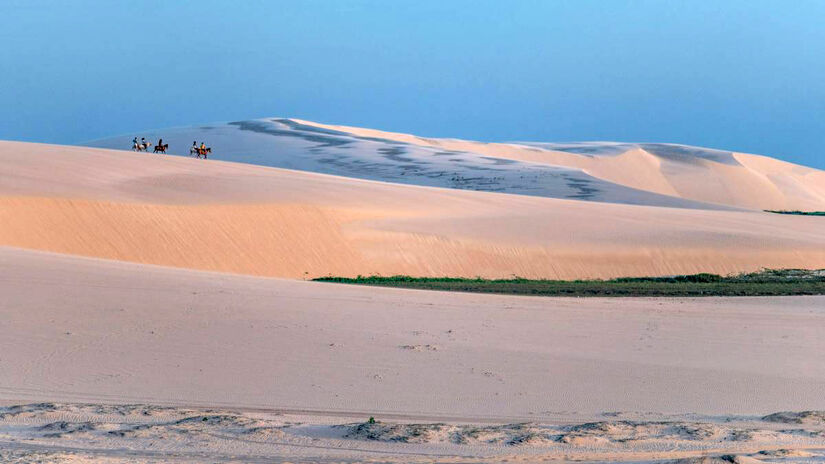 Dono de diversas belezas naturais, com locais encantadores e relaxantes, o Brasil teve uma praia eleita como uma das dez mais deslumbrantes do mundo, segundo avaliação do jornal Washington Post, em 2010. Trata-se da praia de Jericoacoara, no Ceará - (Nereu Jr/Unsplash)