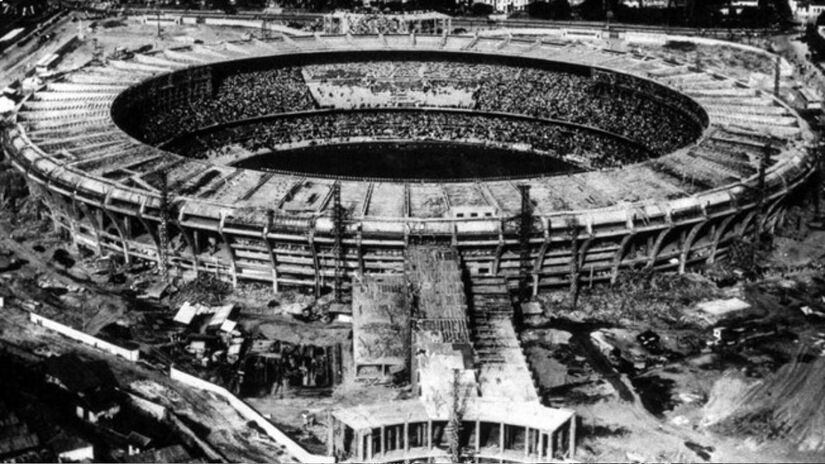 O Estádio do Maracanã, inaugurado em 1950, é um dos maiores símbolos do esporte e da cultura brasileira, palco de momentos históricos do futebol mundial. Foto: Wikimedia Commons