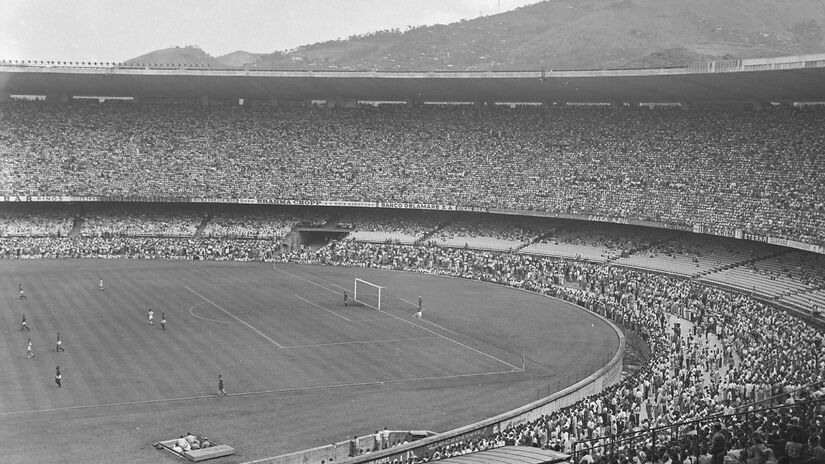 O silêncio tomou conta do estádio após o gol de Ghiggia, na final entre Brasil e Uruguai, marcando uma das derrotas mais dolorosas da Seleção Brasileira. Foto: Wikimedia Commons