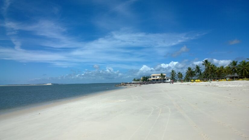 Praia do Saco, Estância (SE). Foto: Wikimedia Commons