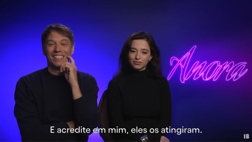 Sean Baker e Mikey Madison, diretor e atriz principal, deram uma entrevista à jornalista brasileira Isabela Boscov (Imagem: Reprodução/Youtube)