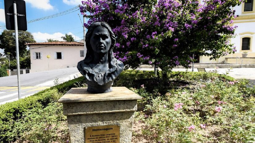 Outros atrativos também estão presentes na cidade, como o Monumento a Suzana Dias (uma das fundadoras da cidade) - (Reprodução/Prefeitura Santana de Parnaíba)