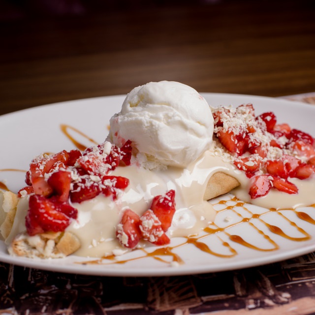 Grande crêpe de pavage chocolat blanc à Rafaella Santos/Divulgação