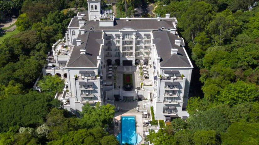 Perfeito para quem busca tranquilidade e sofisticação durante o feriado de Carnaval, o luxuoso Palácio Tangará é cercado pela natureza do Parque Burle Marx.
Foto: Divulgação/Palácio Tangará