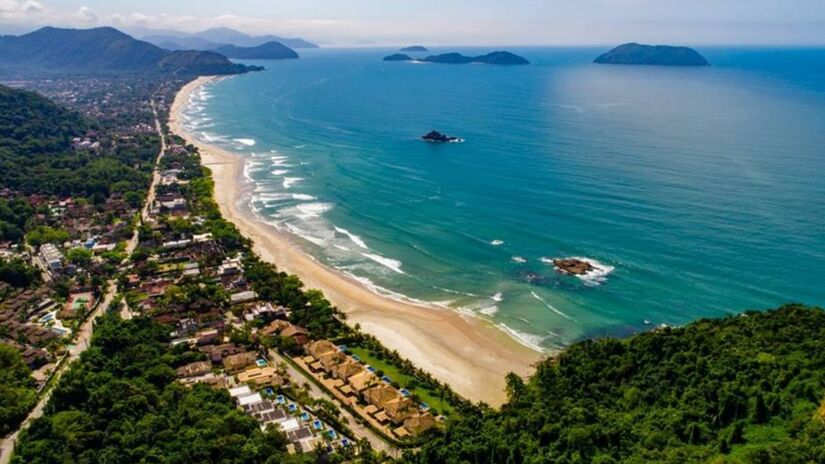 Praia de Juquehy, em São Sebastião, tem três quilômetros de extensão.
Foto: Marcos Bonello/Setur - São Sebastião