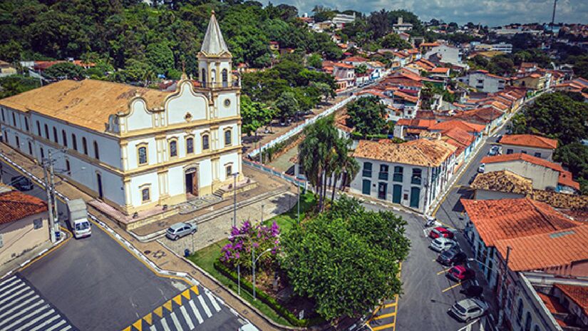 Com um clima típico de interior e sem aquela correria do dia a dia da vida urbana, a cidade de Santana de Parnaíba abriga atrações interessantes para os viajantes que desejam passar um fim de semana diferente - (Reprodução/Prefeitura Santana de Parnaíba)