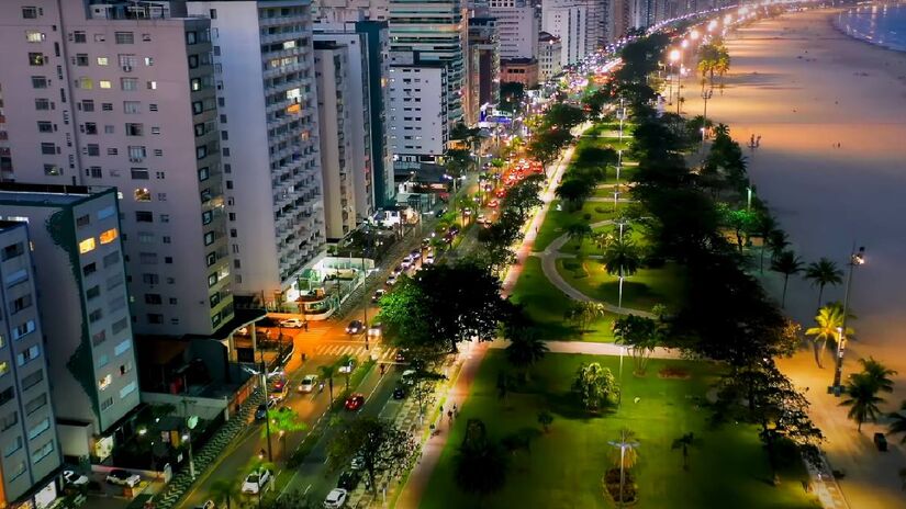 Apesar dos custos altos, Santos oferece excelente infraestrutura. A cidade conta com bons hospitais, escolas de qualidade e muitas opções de lazer.  