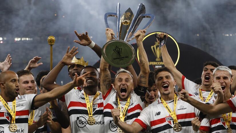 Campeão da Supercopa do Brasil em cima do Palmeiras, o tricolor paulista fica na segunda posição no ranking. Foto: Rubens Chiri/São Paulo FC