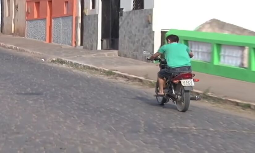 Apesar de seu talento inovador, Sandro mantém o projeto da moto restrito ao seu próprio uso, mas alimenta o sonho de um dia expandir sua tecnologia