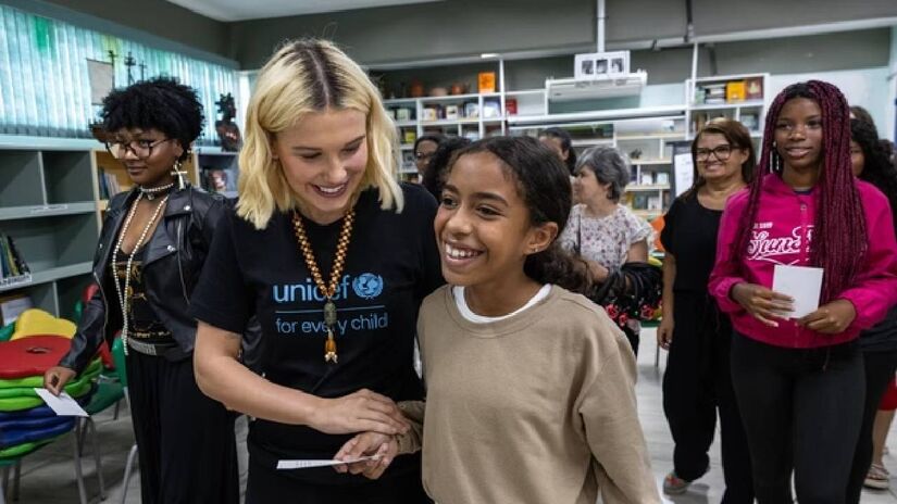 Millie teve uma tarde de troca com os estudantes e conheceu suas histórias de vida. Foto: Divulgação