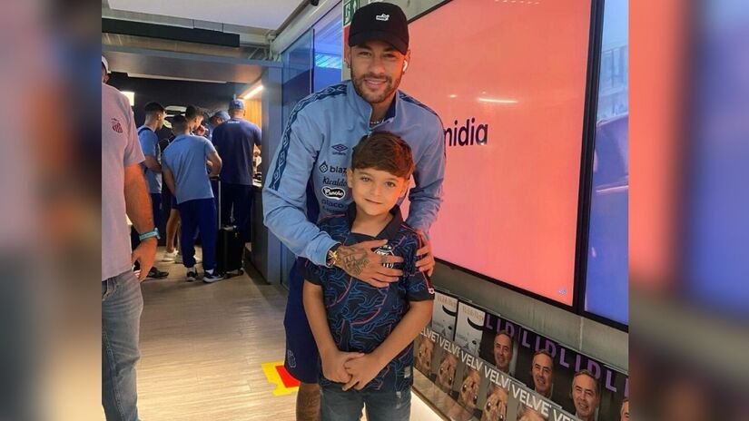 Anthony e Neymar tiram foto juntos.

/Foto: Divulgação