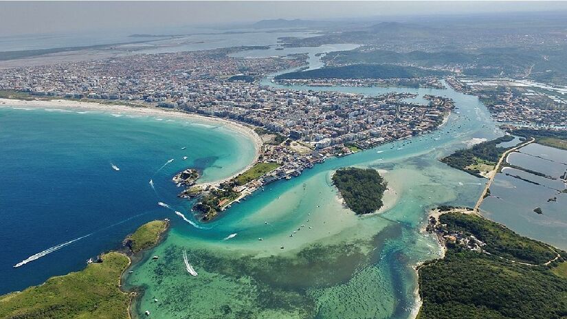 Cabo frio, destino paradisíaco, está sob risco. Imagem: Luiz Felipe Lage Levy/Wikimedia Commons