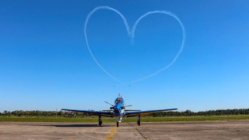 Voo duram 30 minutos e pilotos fazem cerca de 50 manobras.

/Foto: Divulgação/Esquadrilha da Fumaça