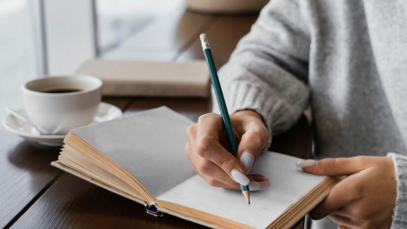 "A melhor parte da minha vida e meu maior amor tem três letras: M-Ã-E" - (Freepik)