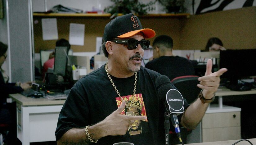 O rapper Dexter, durante participação no podcast Direto da Gazeta/Thiago Neme/Gazeta de S. Paulo