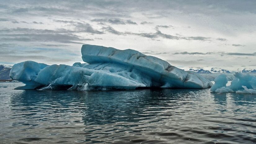 Oceano absorve calor do planeta, e geleiras derretem. Imagem: PxHere
