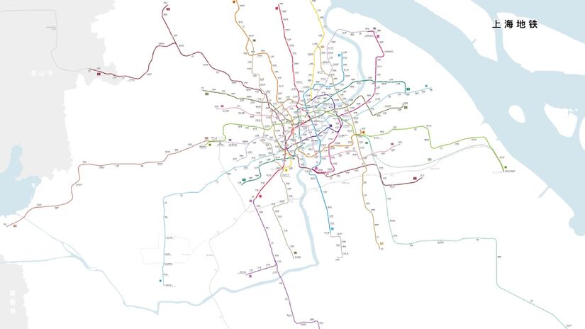 Sistema de metrô em Xangai, na China, possui 896 km de extensão no total de todas as linhas metroviários da cidade. Ela possui o maior sistema de metrô do mundo.
