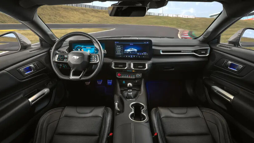 Veículo conta com o Flat Shift, que permite realizar a troca de marchas sem tirar o pé do acelerador/Divulgação/Ford