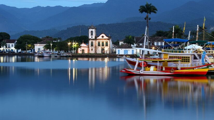 O retiro de yoga tantra fica em paraty. Imagem: Vani Ribeiro/Wikimedia Commons