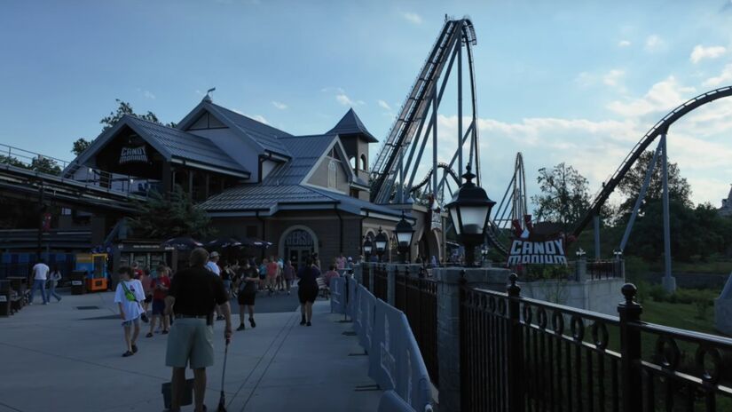 O Cacau Park seguirá o modelo do Hershey Park e terá atrações radicais, como montanhas-russas. Além disso, contará com áreas para toda a família. (Fotos:Reprodução/Youtube)