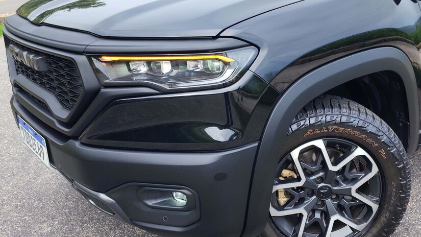 Versão traz os recursos de assistência ao motorista (ADAS) como controle de cruzeiro adaptativo.

/Foto: Luiza Kreitlon/AutoMotrix