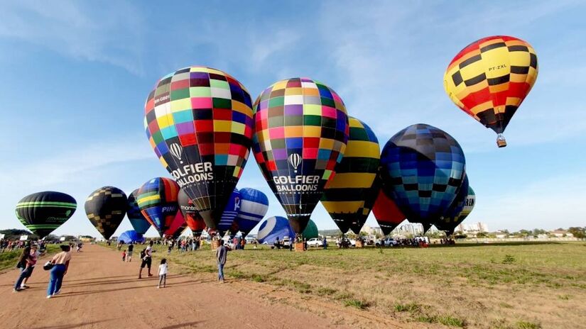 A competição acontece em junho, entre os dias 22 e 24 (domingo à terça-feira), no Aeródromo de Rio Claro, reunindo os melhores pilotos do país.
Copa do Brasil de Balonismo Rio Claro/Divulgação-PMRC