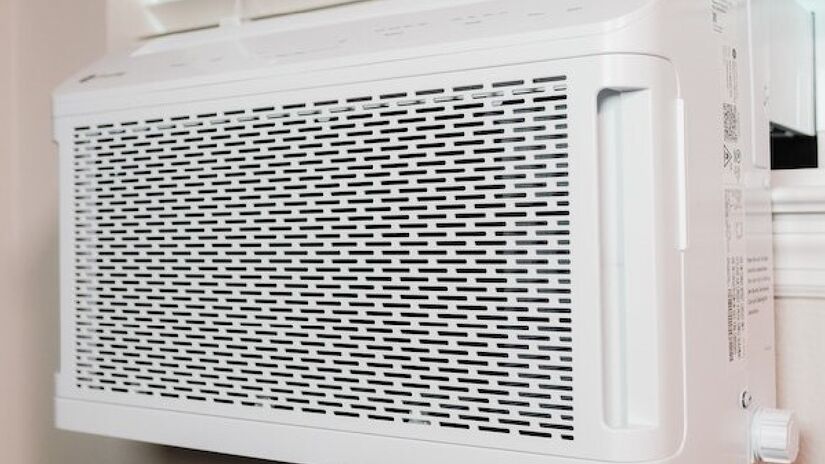 1. Ar-condicionado - Sendo o Brasil um país de clima tropical, é comum que o ar-condicionado seja um dos aparelhos mais utilizados. Ele é o eletrodoméstico que mais consume energia elétrica em uma residência. Seu consumo médio varia entre 129 até 679 kWh por mês - (Airam Dato-on/Pexels)